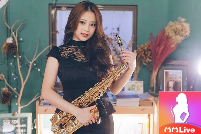 Phạm Thu Hiền Saxophone 